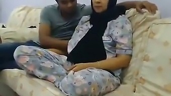 A Bangladeshi Threesome Orgy With Six Clips