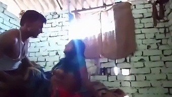 Amateur Village Wife Enjoys Doggy Style Sex