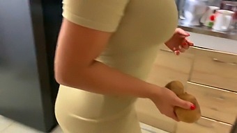 I Surprise My Stepsister In The Kitchen And We Have Authentic Intercourse
